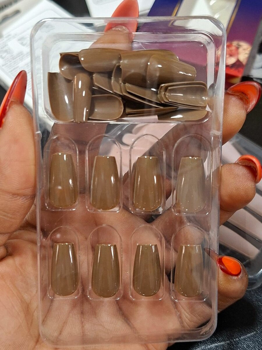 Ongles en acrylique élégants
