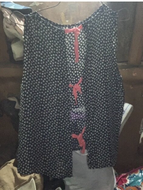 Débardeur fleuri avec nœuds