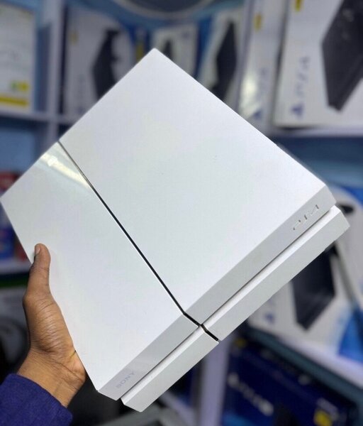 Console PS4 Slim 1 To + Manette