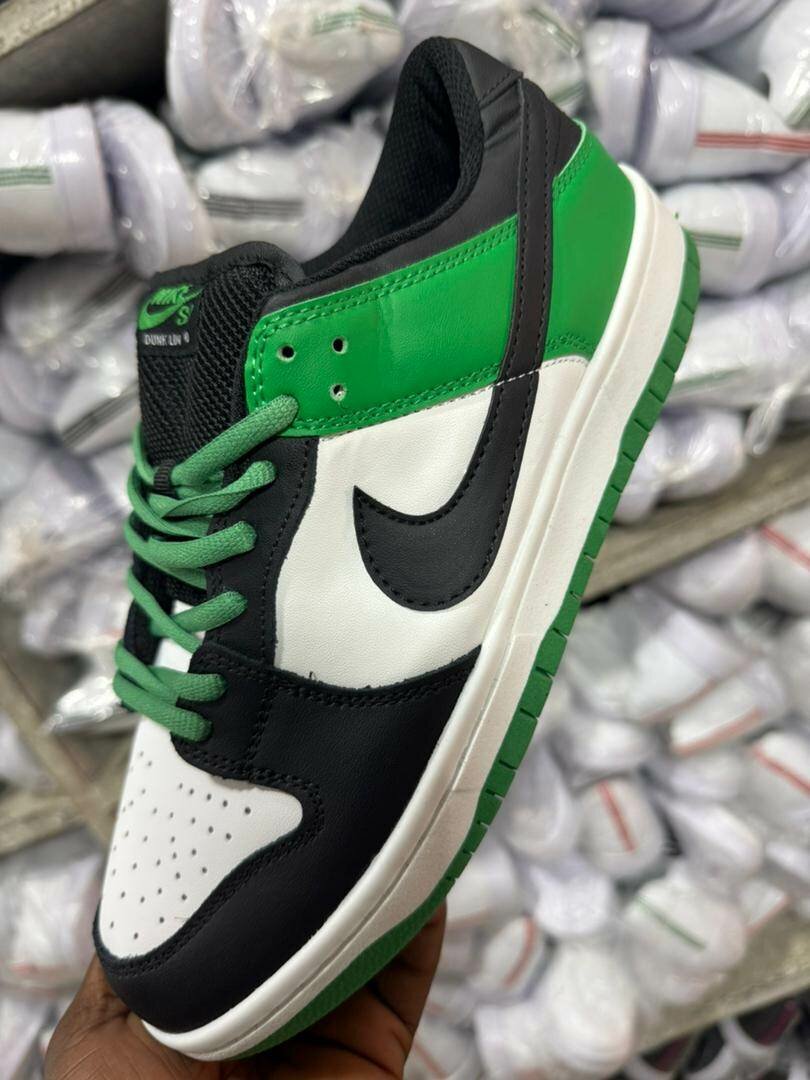 Baskets basses vertes et noires