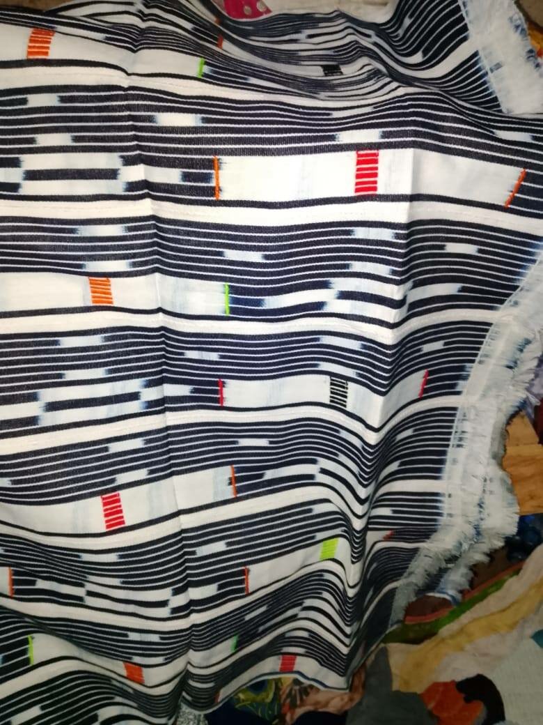 Étoffe en coton rayée colorée