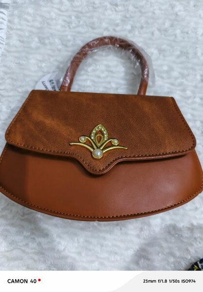 Sac à main en cuir marron pour femme