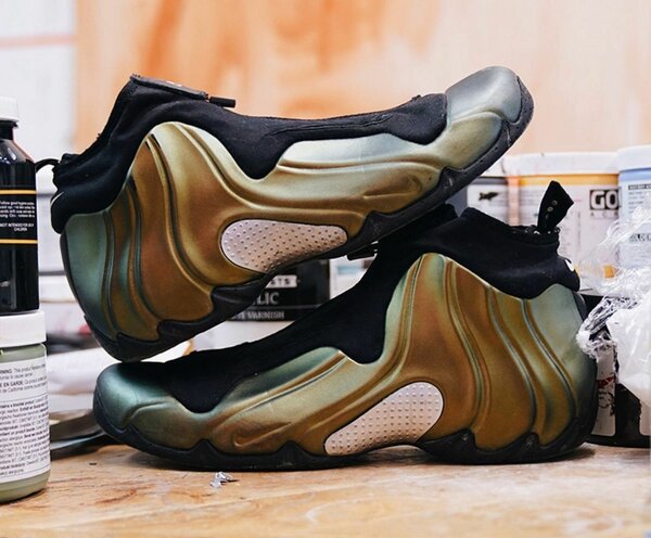 NIKE AIR FLIGHTPOSITE