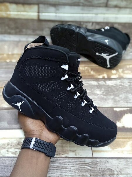 AIR JORDAN 9