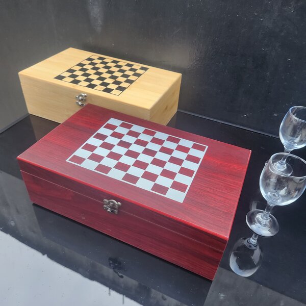 Sommelier à damier