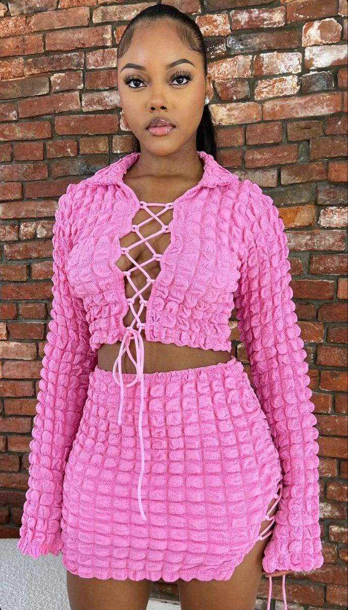 Robe élégante découpée