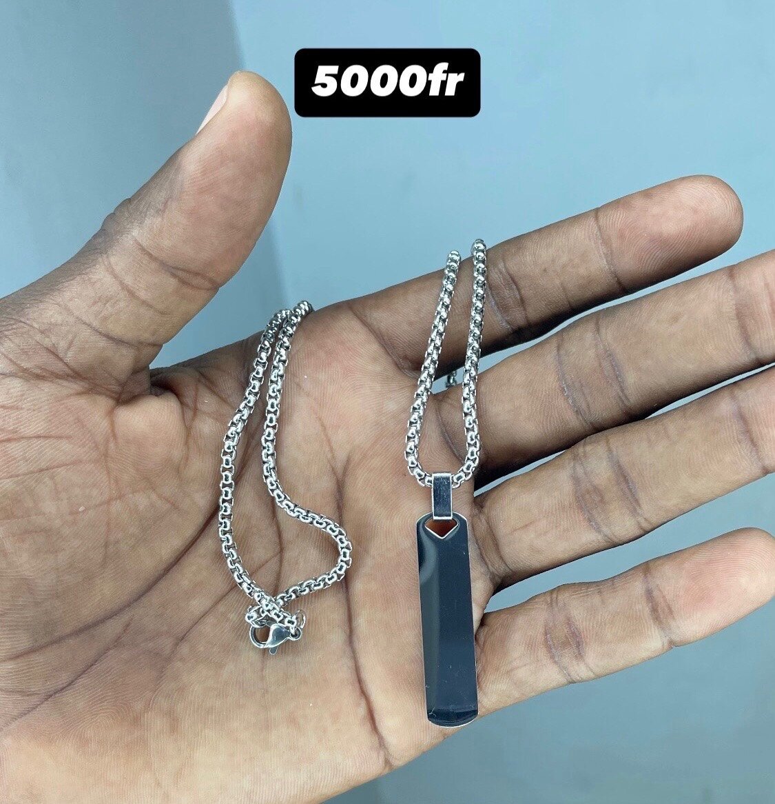 Collier pendentif en acier inoxydable