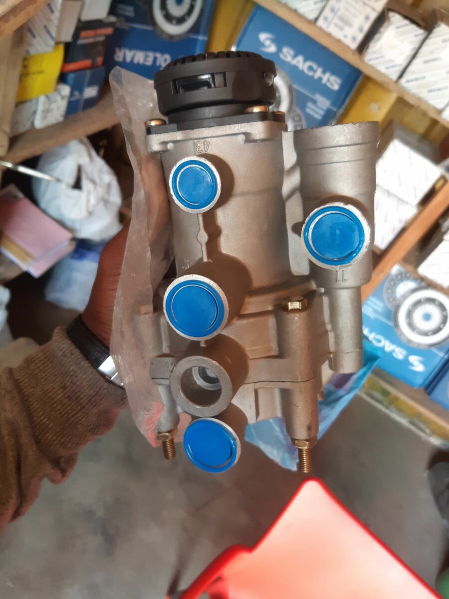 Trailer valve for Daf