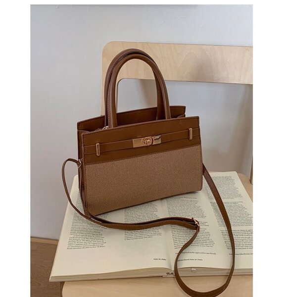 Sac à main élégant marron