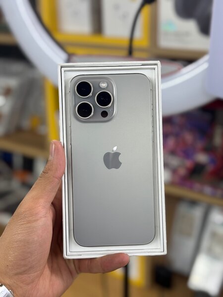 iPhone 15 pro max 256GB