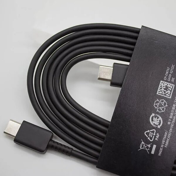 Câble USB-C to USB-C