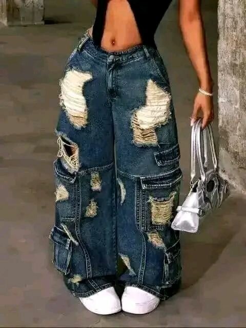 Jeans larges à trous