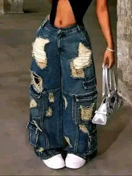 Jeans larges à trous