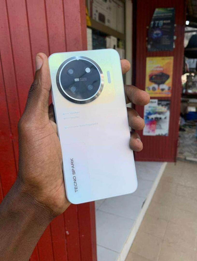 Smartphone TECNO SPARK 20