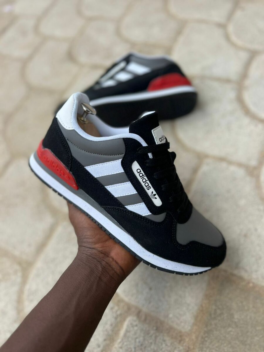 Chaussures Adidas Classiques