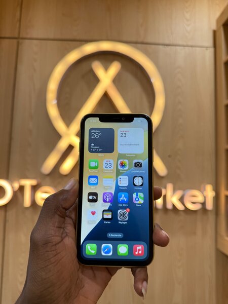iPhone 11 Jaune 64GB Débloqué