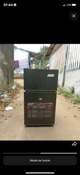 Mini réfrigérateur compact noir