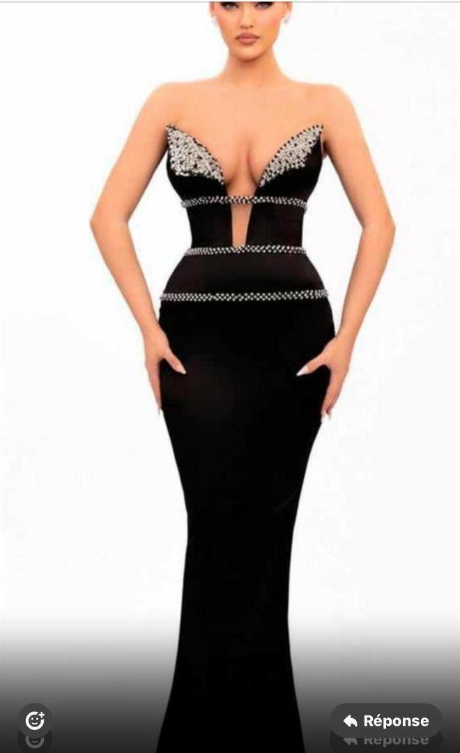 Robe élégante noire chic