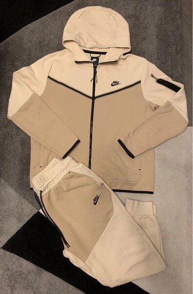 Survêtement Nike moderne