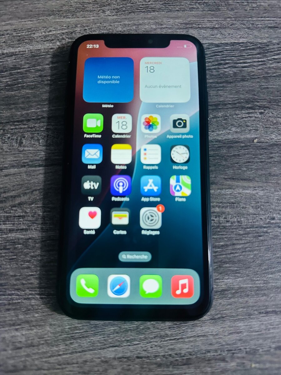 iPhone 11 128gb propre ( vendu avec reçu )