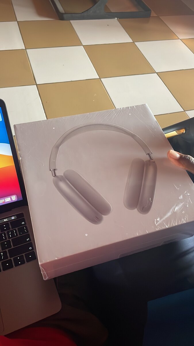 AirPods Max Smart Case