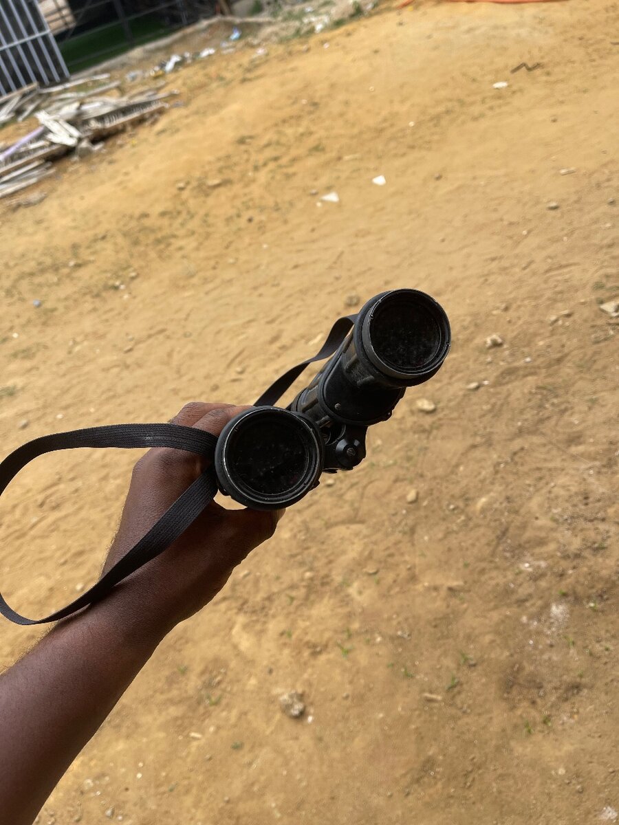 Des jumelle russe 102M/1000m