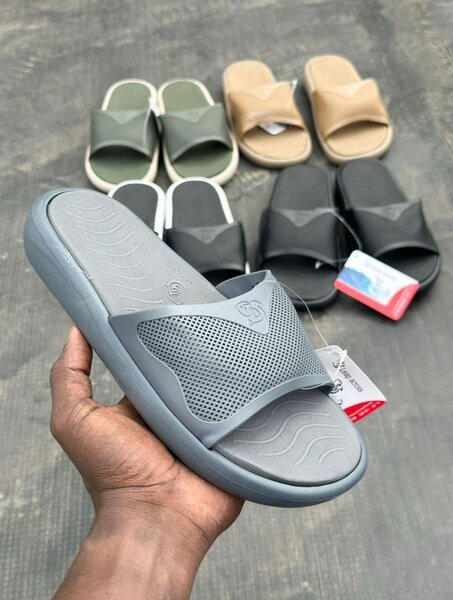 Claquettes Confortables Homme