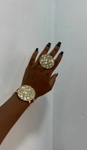 Bracelet dorés élégants