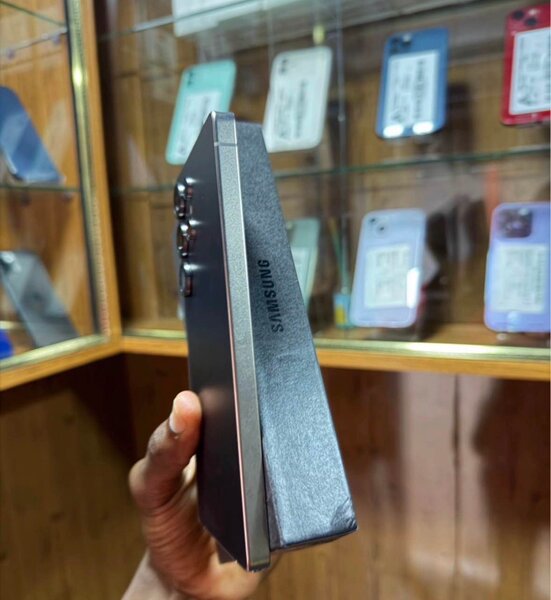 Samsung Galaxy Ultra 25