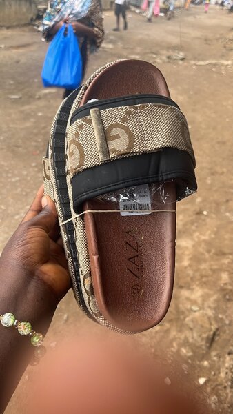 Sandales en jean modernes