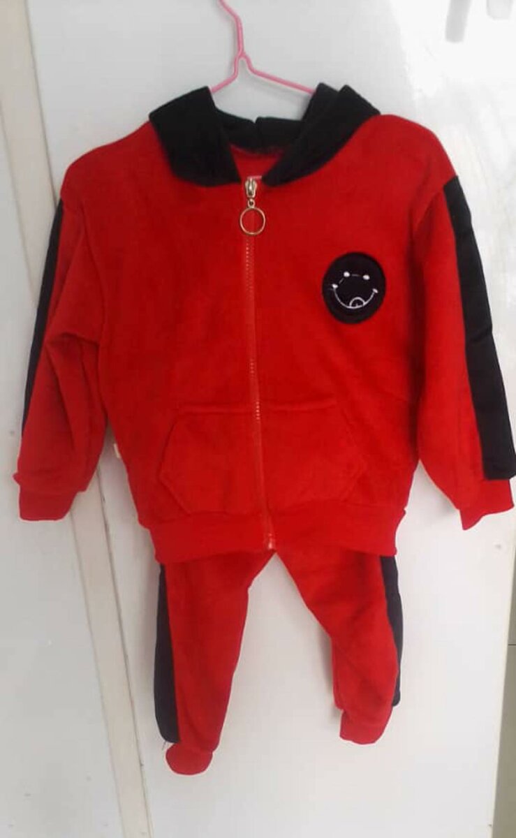 Kids tracksuit