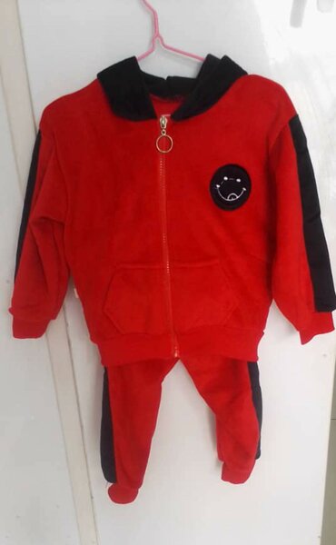 Kids tracksuit