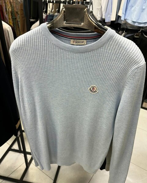 Шикарные кофты Moncler