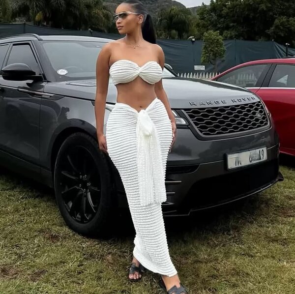 Robe élégante en crochet pour plage