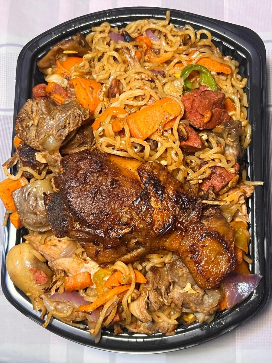 Assorted Noddles with Chicken