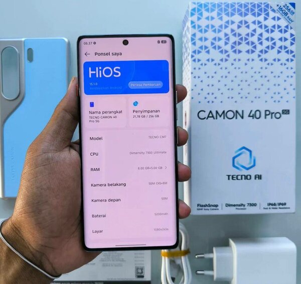 Tecno Camon 40 Pro 5G bleu
