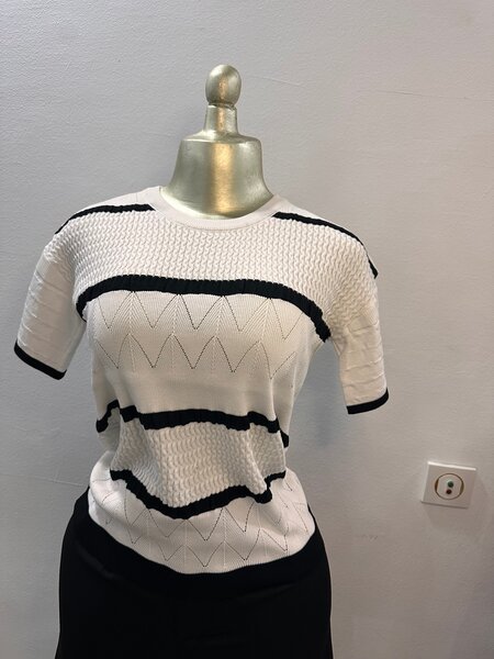 T-shirt en maille rayée chic