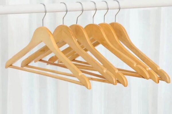 Cintres en bois robustes