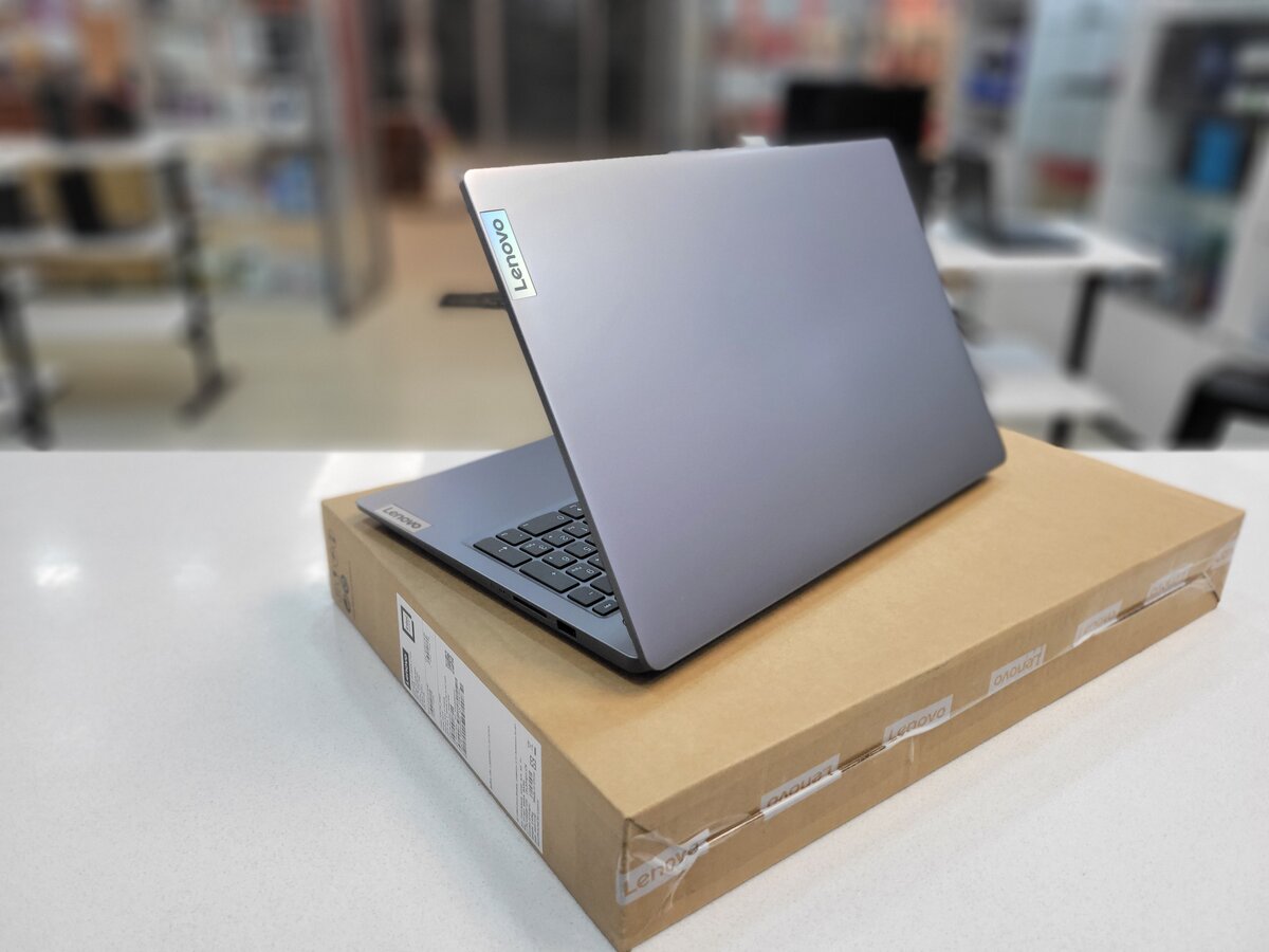 LENOVO IDEAPAD SLIM 3 //15.6"