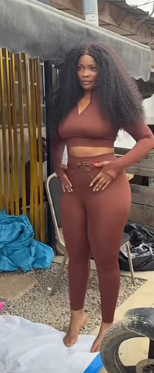 Ensemble fitness femme