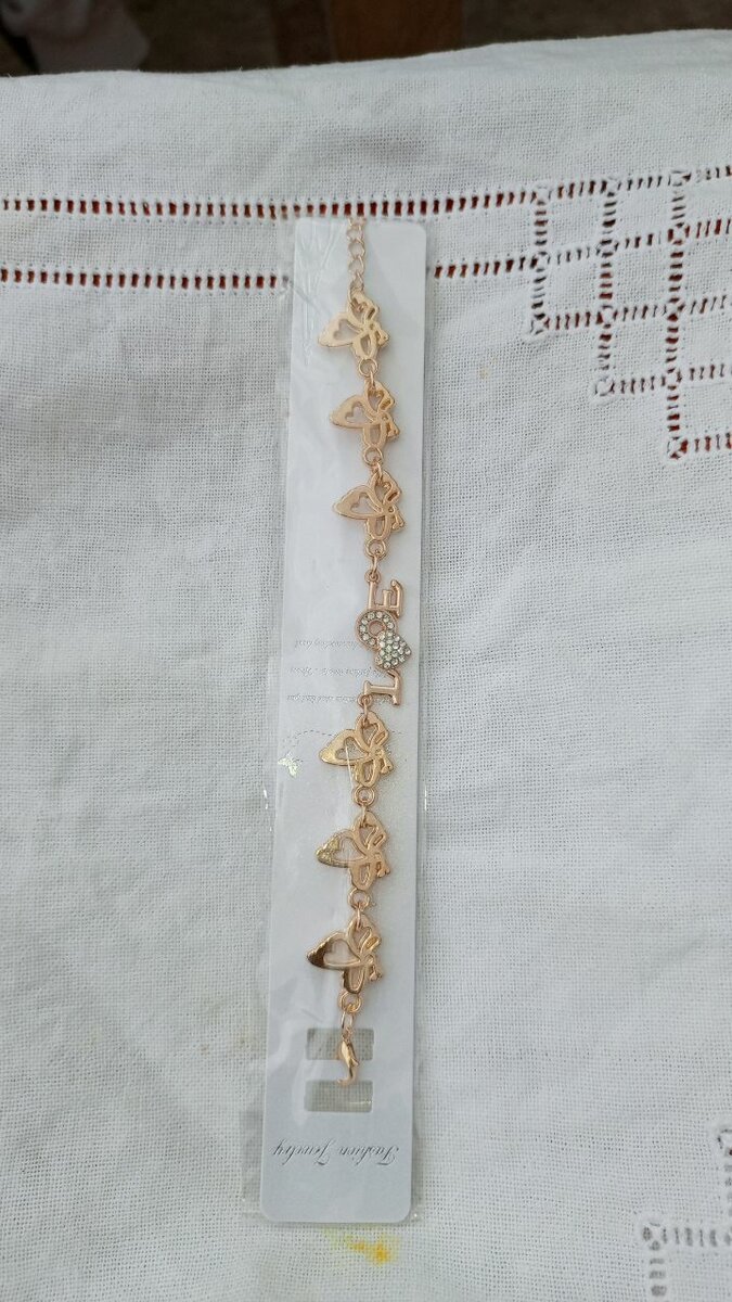 Bracelet doré élégant