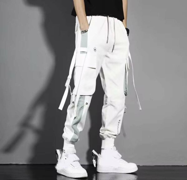 Pantalon cargo blanc stylé