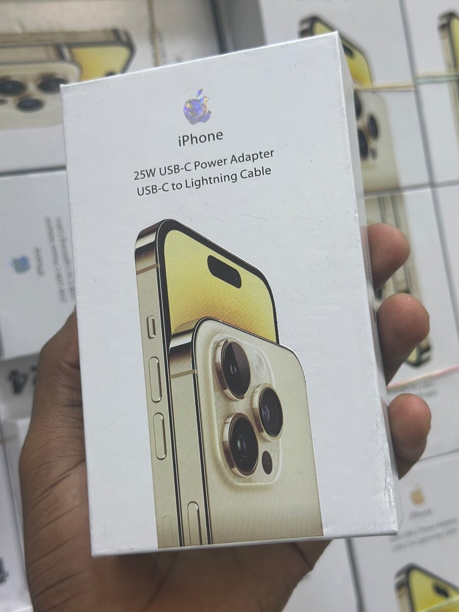 Charger iPhone 14 pro Max 50w