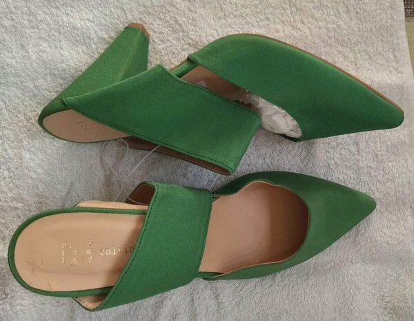 Sandale à talon verte