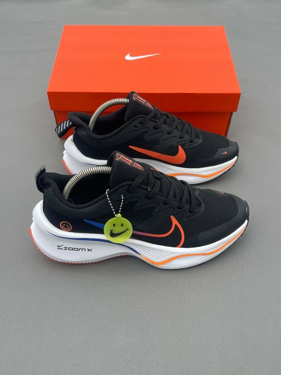 Baskets Nike ZoomX Noir