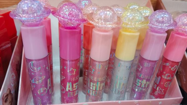 Glossy lips