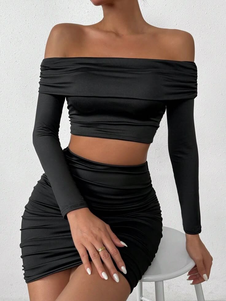 Robe crop top épaules nues