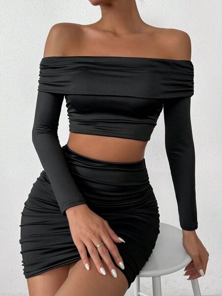 Robe crop top épaules nues