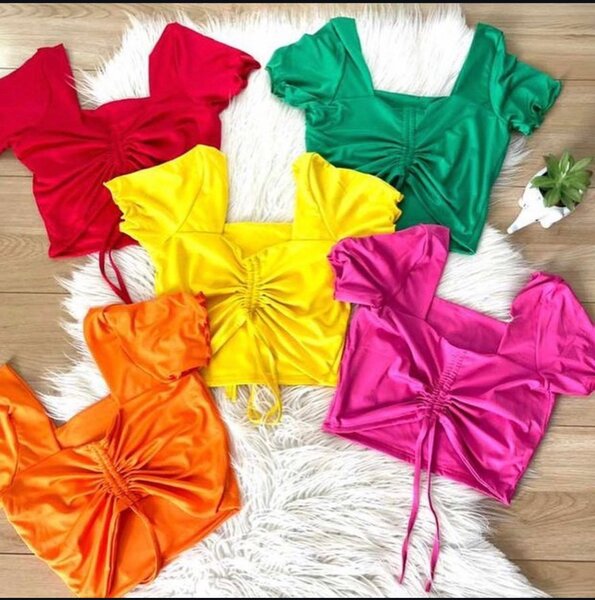 Tops colorés tendance femme