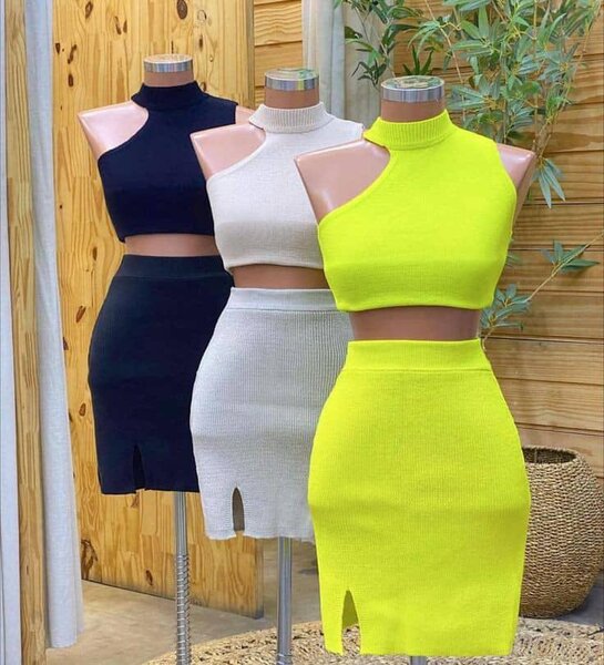TOP AND SKIRT